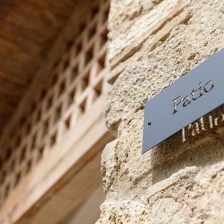 Hotel Castell De Vallgornera Peralada Exterior photo