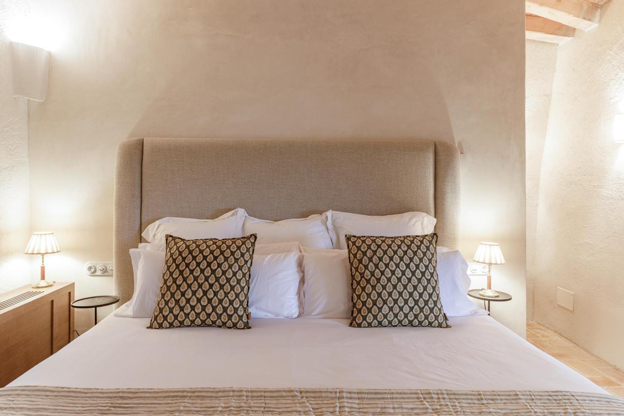 Hotel Castell De Vallgornera Peralada Exterior photo