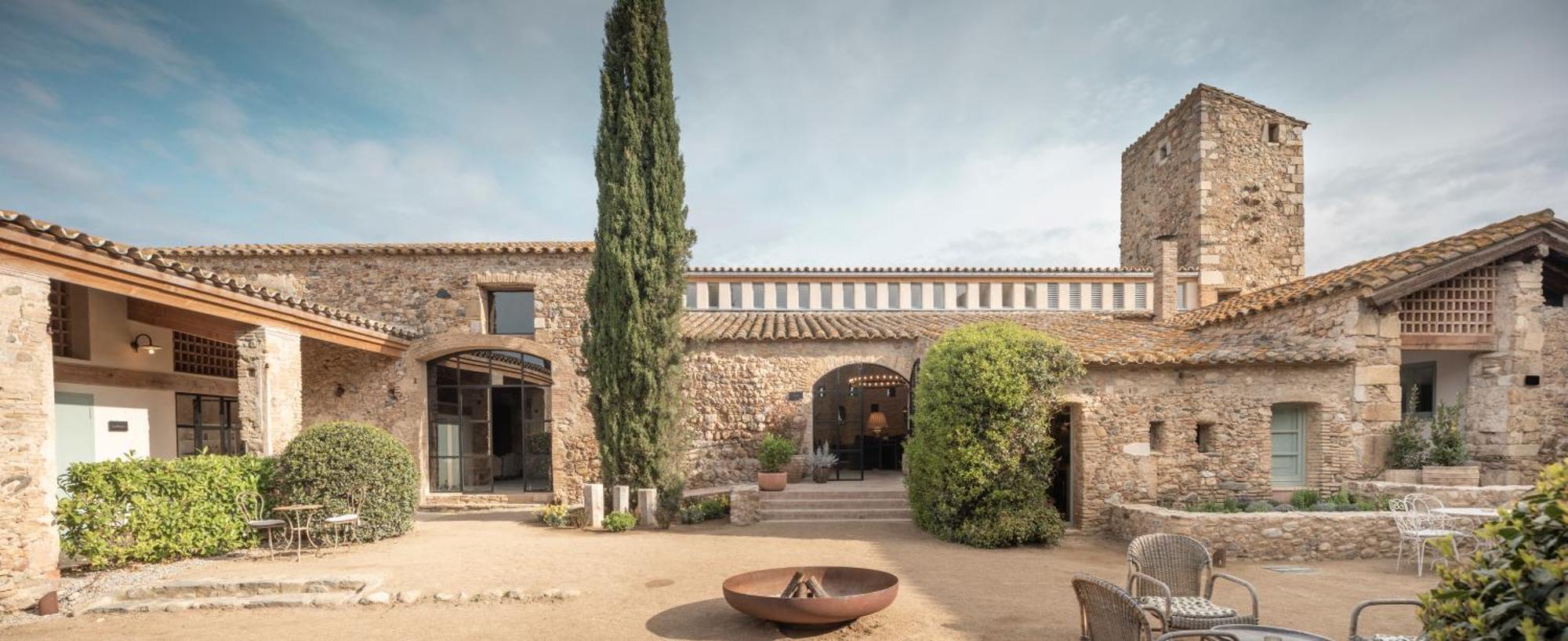 Hotel Castell De Vallgornera Peralada Exterior photo